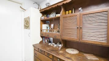 Comfort House | Private kitchen | Fridge, oven, stovetop, electric kettle