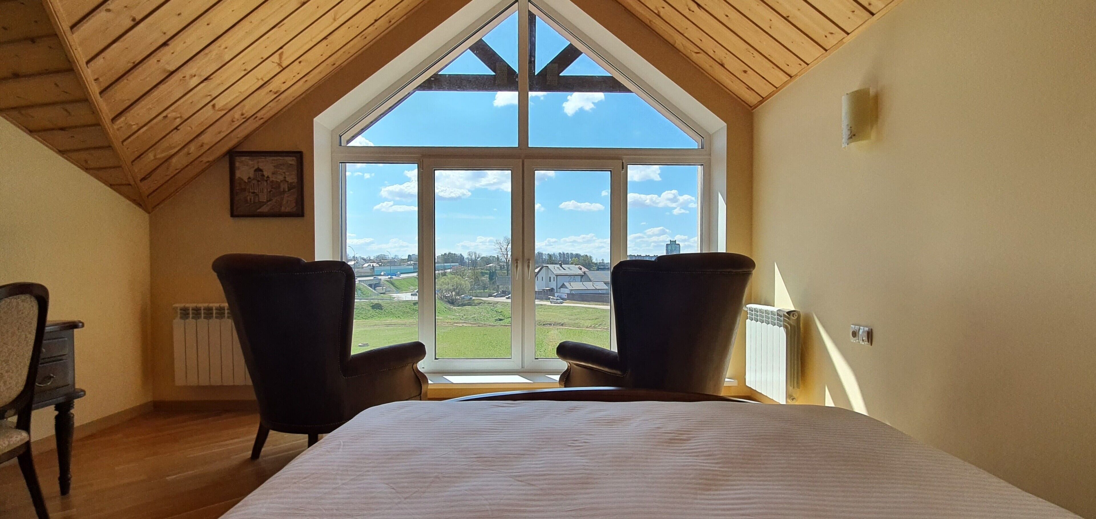 Deluxe Room | Blackout curtains, iron/ironing board, free WiFi, bed sheets