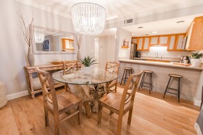 Dining - Oceanfront-402-- 3 Bedroom / 2 Bath Condo pet friendly in North Myrtle Beach (North Myrtle Beach)