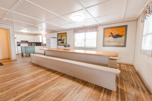 Interior - Short walk from beach, 5 Bedroom/3 Bath Duplex-10-plenty of room for groups (North Myrtle Beach)