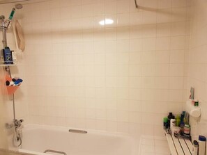 Bathroom - Stunning Large Room at Canons Park In a Clean Modern 2 Bedroom Flat. (London)