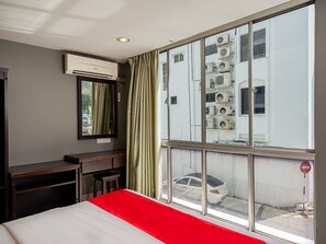 ห้องซูพีเรียสวีท | โต๊ะทำงาน, Wi-Fi ฟรี, ผ้าปูที่นอน