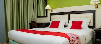 OYO 90055 Mansion Inn