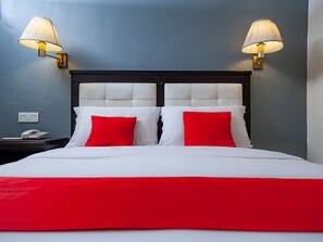 Deluxe tweepersoonskamer | Een bureau, gratis wifi, beddengoed