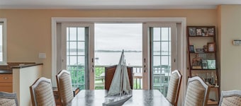5 Bdrm BEACHFRONT 30% off >7days
Quiet Safe Centre Island Sunsets