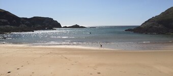 Vacation home 56 m2 in residence with heated pool near beaches