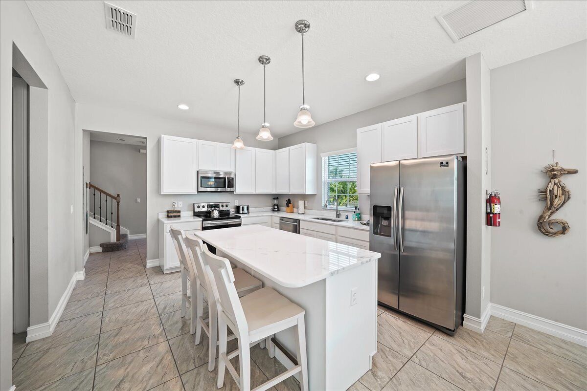 Fortebello Beachside 158 w/PRIVATE POOL