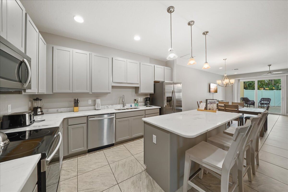 Fortebello Beachside 162 w/PRIVATE POOL