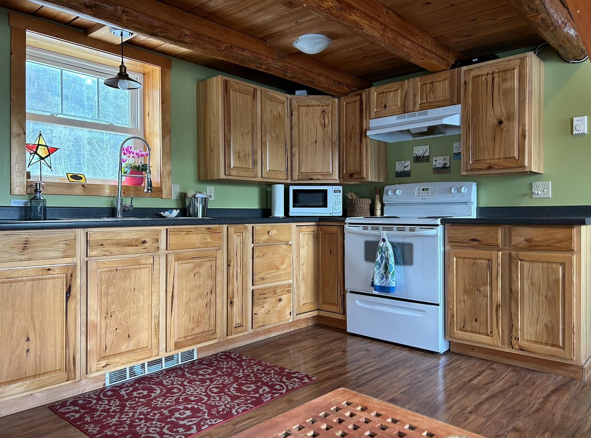 雪櫃、微波爐、焗爐、爐具