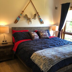 3 bedrooms, free WiFi, bed sheets - SPECTACULAR SKI IN - SKI OUT Golf Hiking Biking Casino Chalet in Mont Tremblant  (Mont-Tremblant)