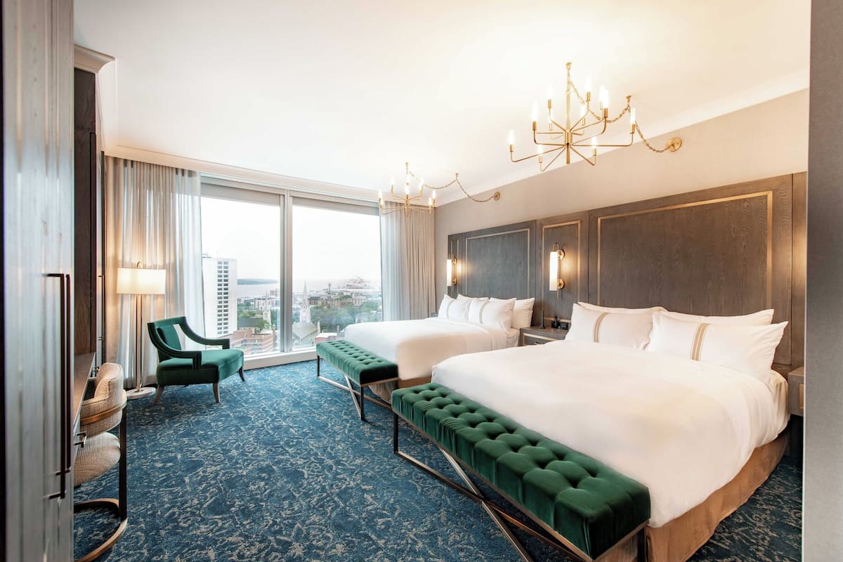 1 bedroom, premium bedding, minibar, in-room safe
