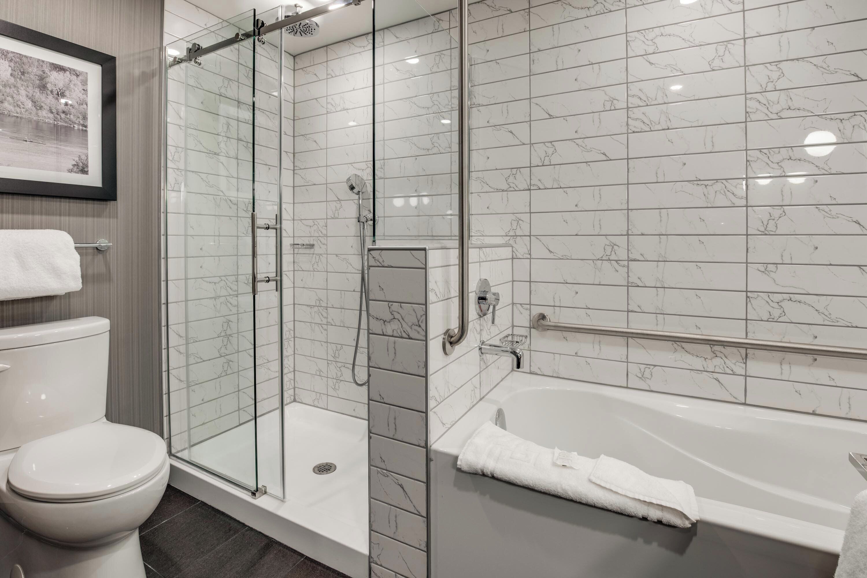 Shower, rainfall showerhead, free toiletries, hair dryer