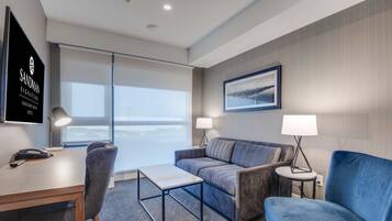 Suite Standard, 1 trĂšs grand lit, cuisine | Surmatelas, coffres-forts dans les chambres, bureau