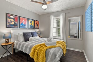 Room - Cozy 3BR Nashville Home | 10 Min to Downtown (Nashville)