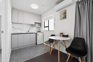 Private kitchen - Summer Inn Motel (Orewa)