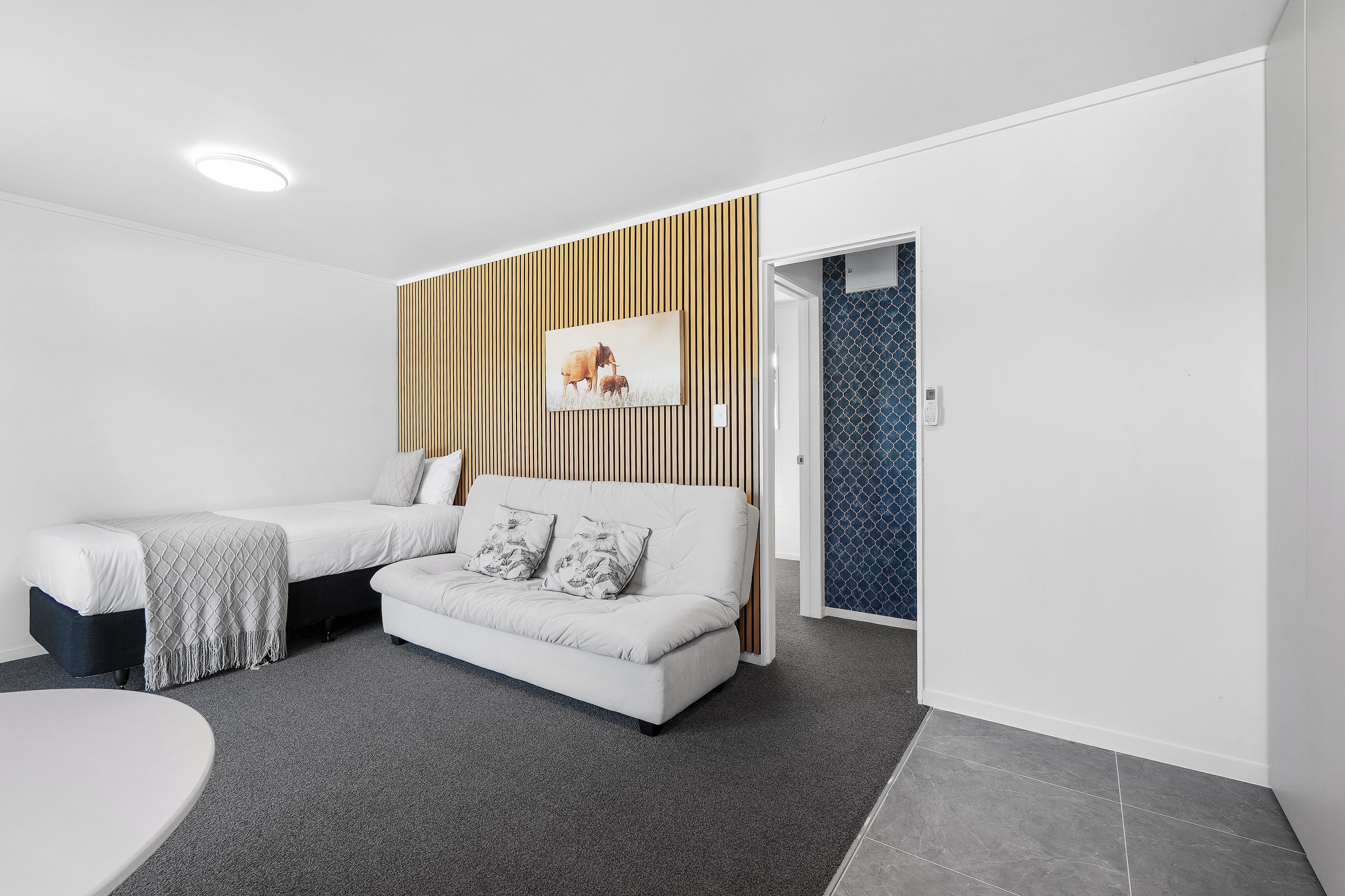 Bungalow familiar | Cortinas opacas, wifi gratis, ropa de cama