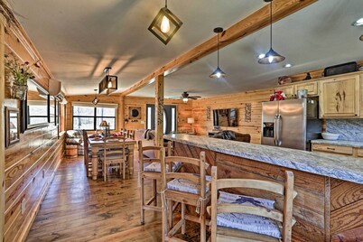 Serene Cabins w/ Decks & 8 Acres on Kiamichi River