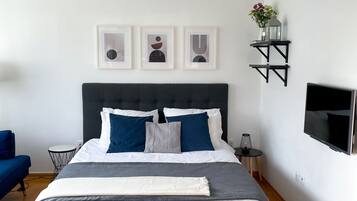 1 bedroom, iron/ironing board, free WiFi, bed sheets
