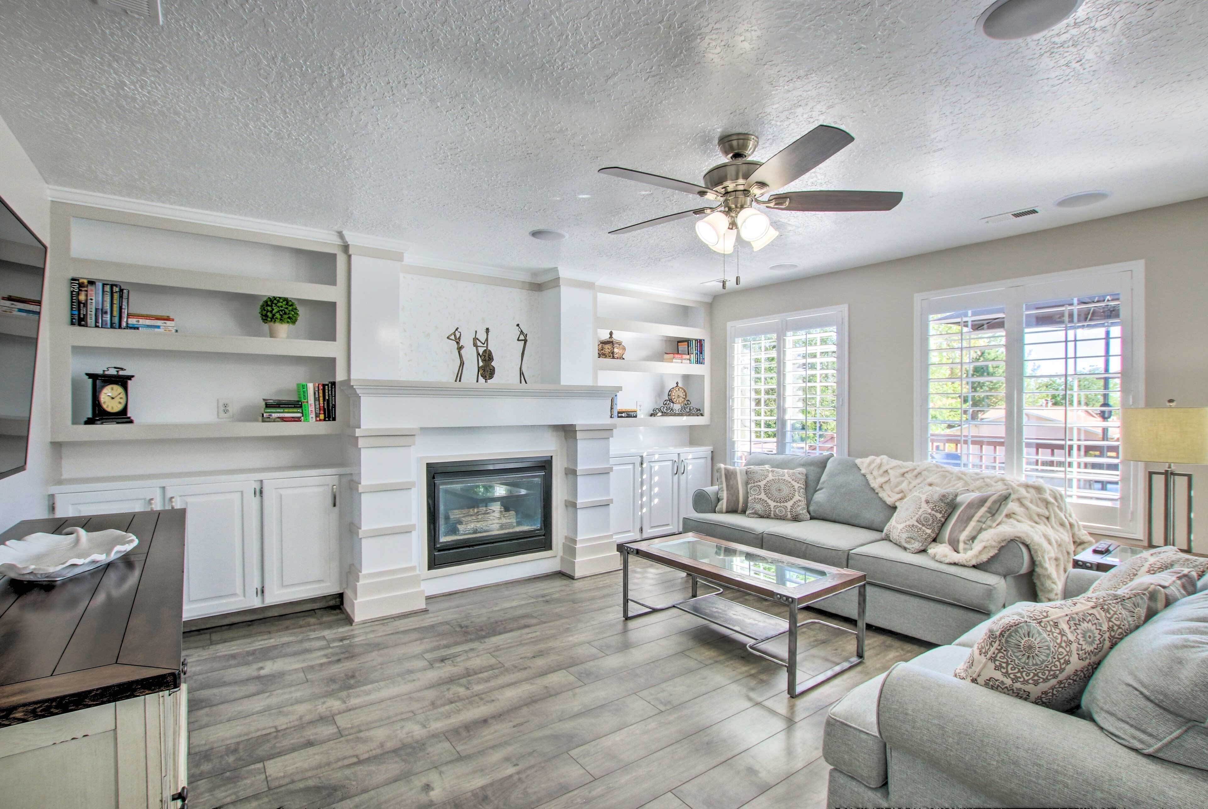 4BR Home Near HAFB, Restaurants, & Snowbasin!