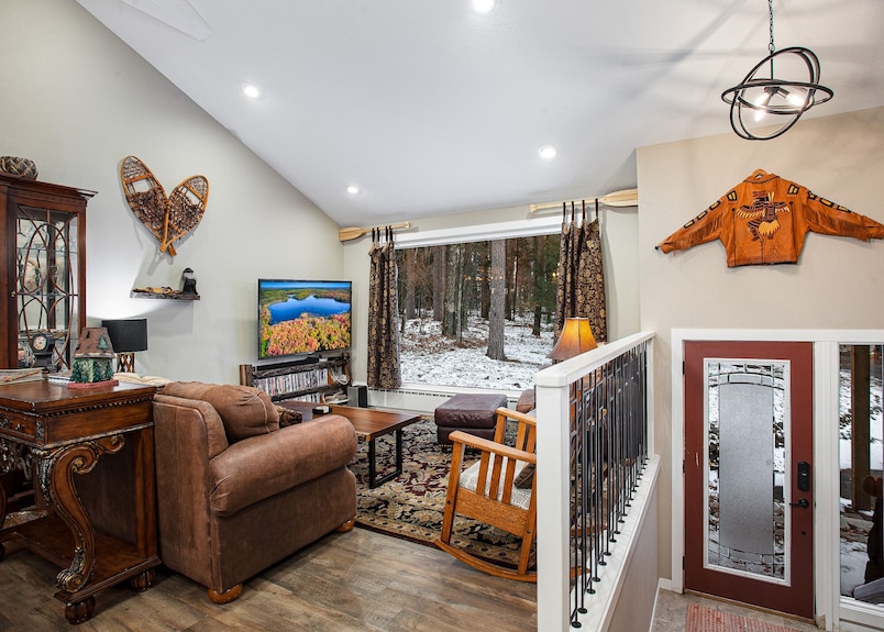 Beautiful Lakefront Home On Crystal Clear, Private, Full Recreation Lake - 위스콘신