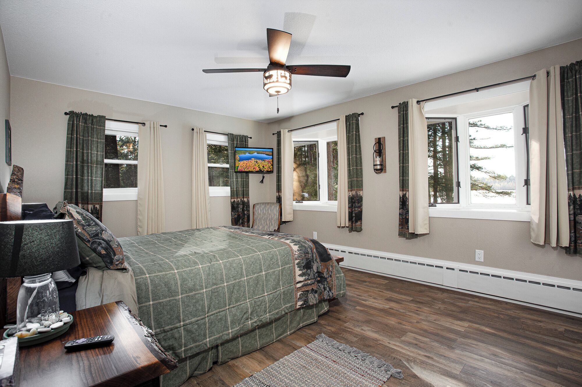 4 bedrooms, in-room safe, travel crib, free WiFi