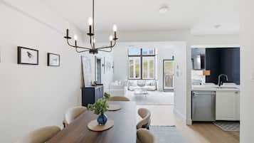 Comfort Condo, 2 Bedrooms (215 Chateau Ridge - No Pets Allowed) | Private kitchen | Coffee/tea maker, full-sized fridge, microwave, oven