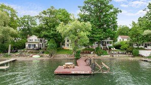 Exterior - Twilight Cove: "Beautiful Sunset Views on Canandaigua Lake!" (Canandaigua)