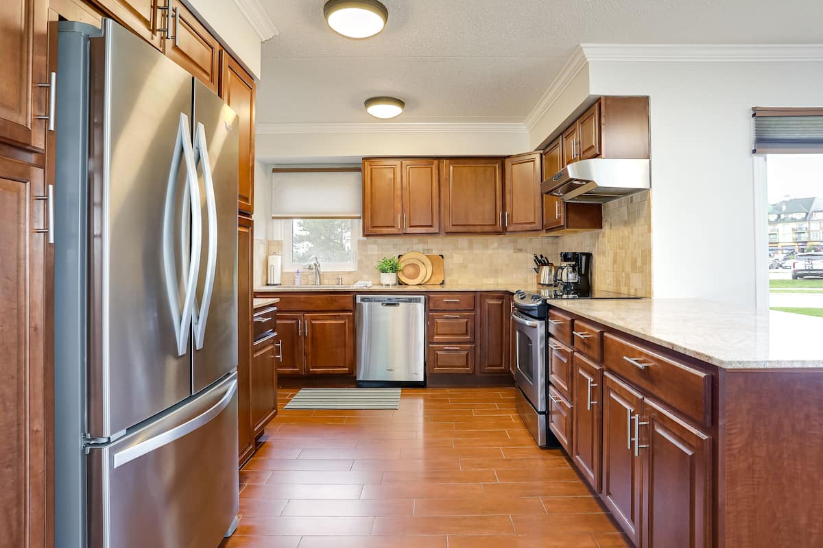 signature condo, 3 bedrooms (108 mountain walk - no pets allowed) | private kitchen | full-sized fridge, microwave, oven, stovetop