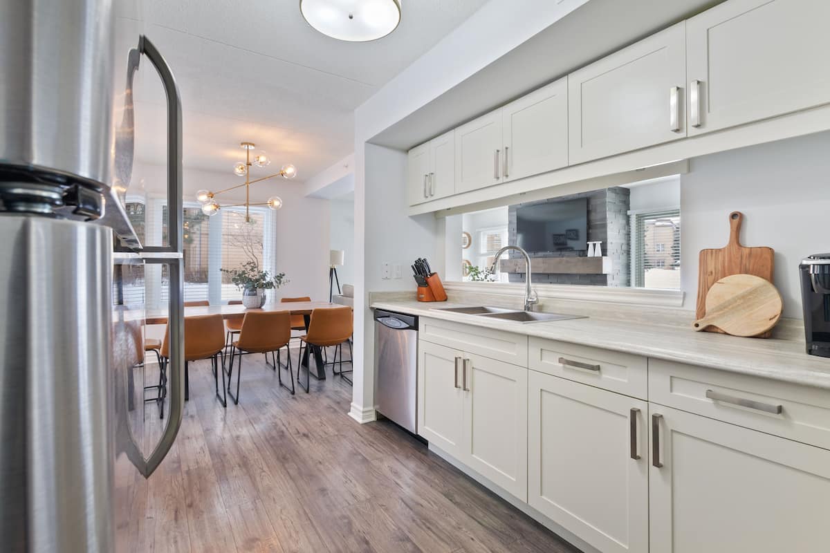 luxury condo, 3 bedrooms (118 mountain walk - no pets allowed) | private kitchen | full-sized fridge, microwave, oven, stovetop