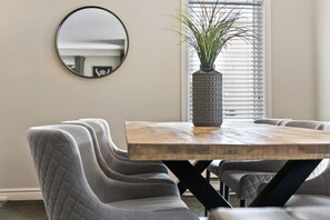 Superior Condo, 3 Bedrooms (117 Mountain Walk - Pet Friendly) | In-room dining - Mountain Walk Condos (The Blue Mountains)