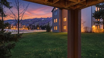 111 Mountain Walk - Dogs Allowed | Terrace/patio