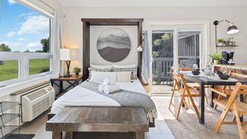 Comfort Loft (815 NC - Pet Friendly - Dog Only) | Free WiFi, bed sheets