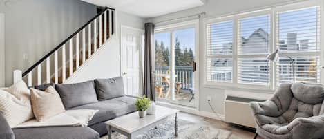Design Loft (709 NC - No Pets Allowed) | Living area | Flat-screen TV