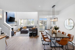 Premier Condo, 3 Bedrooms (109 Wintergreen - No Pets Allowed) | Living area | Flat-screen TV