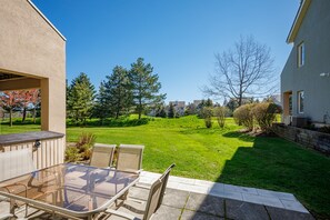 Leilighet – premier, 4 soverom (104 Wintergreen - No Pets Allowed) | Terrasse/patio