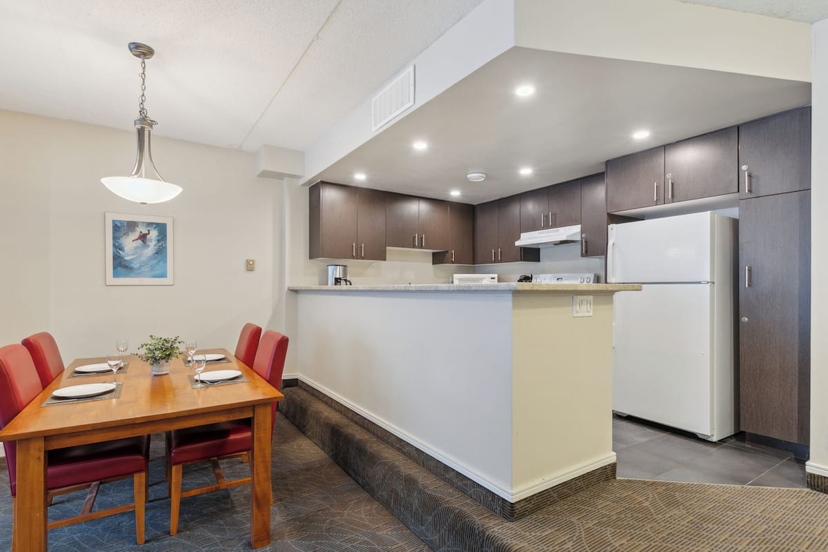 Deluxe Chalet, 1 Bedroom (103 Cachet Crossing - No Pets Allowed) | Private kitchen | Full-size fridge, microwave, oven, stovetop