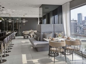 Restaurant - Novotel Suites Manila at Acqua (Mandaluyong)