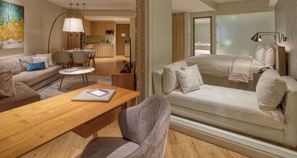 Novotel Suites Manila at Acqua