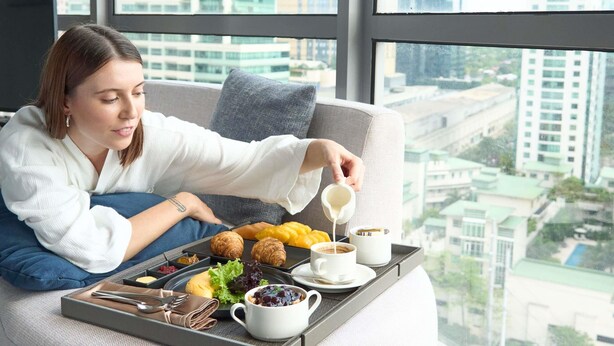 Daily buffet breakfast for a fee - Novotel Suites Manila at Acqua (Mandaluyong)