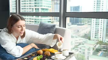 Daily buffet breakfast for a fee