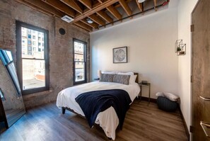 2 dormitoris, escriptori, planxa i posts de planxar i wifi gratuïta 