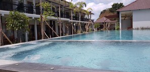 Outdoor pool - Suoi May Garden Resort (Phu Quoc)