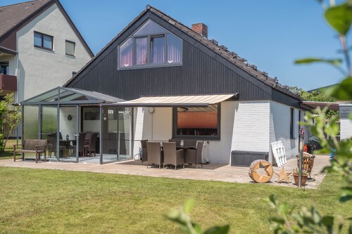 Holiday Home “Jäschke” with Sauna, Garden, Terrace & Wi-Fi
