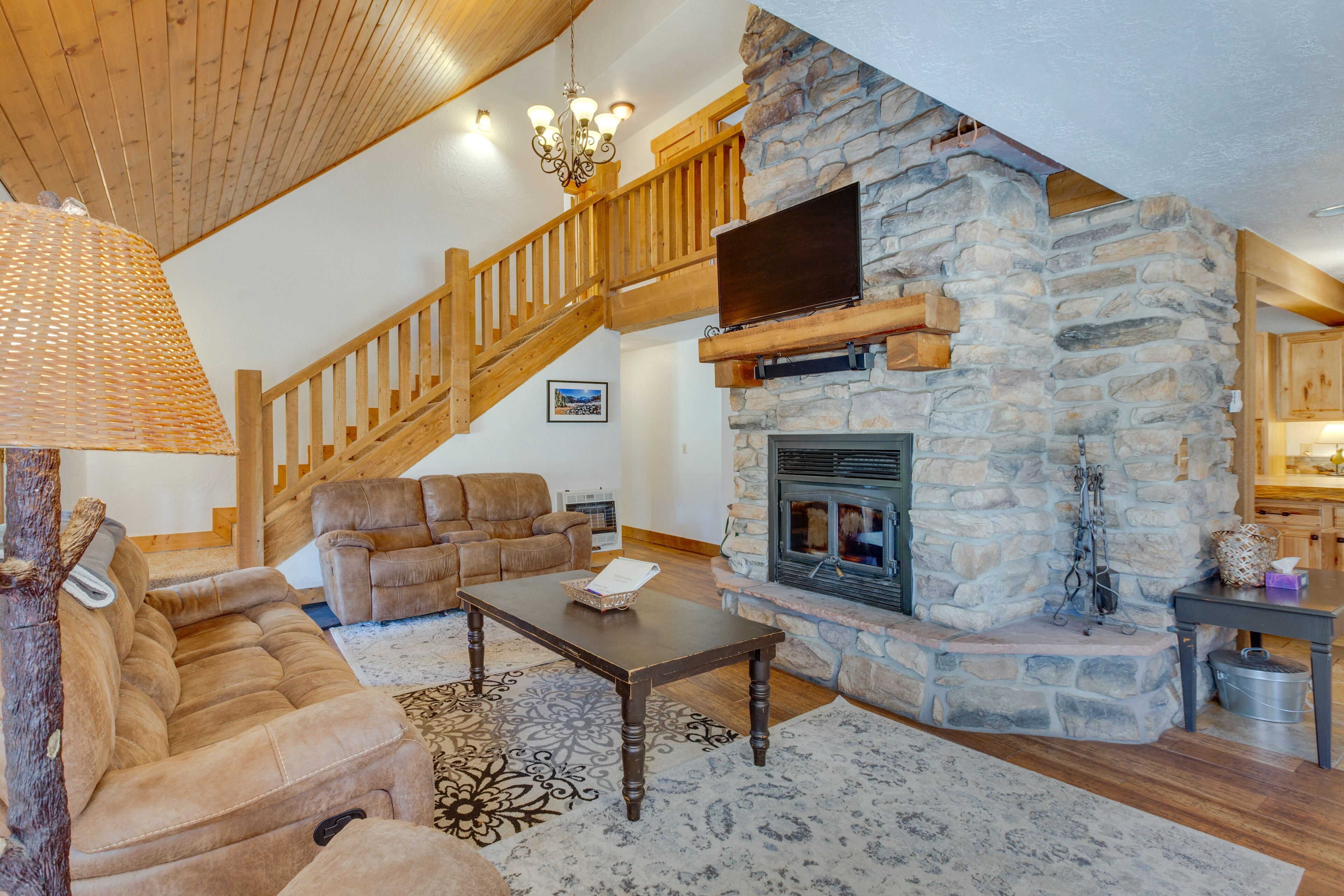 Tranquil Angel Fire Cabin w/Deck: 1Mi to Golf/Fish