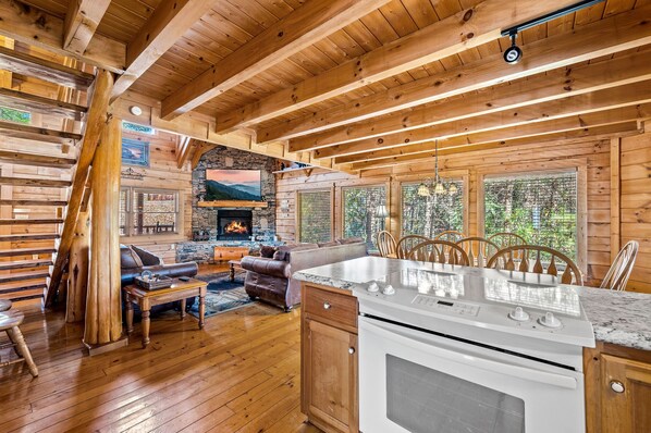 Interior - True log cabin! Two Masters, Hot tub, Wi-Fi, Views, Fishing, Wi-Fi & Easy Roads! (Sevierville)