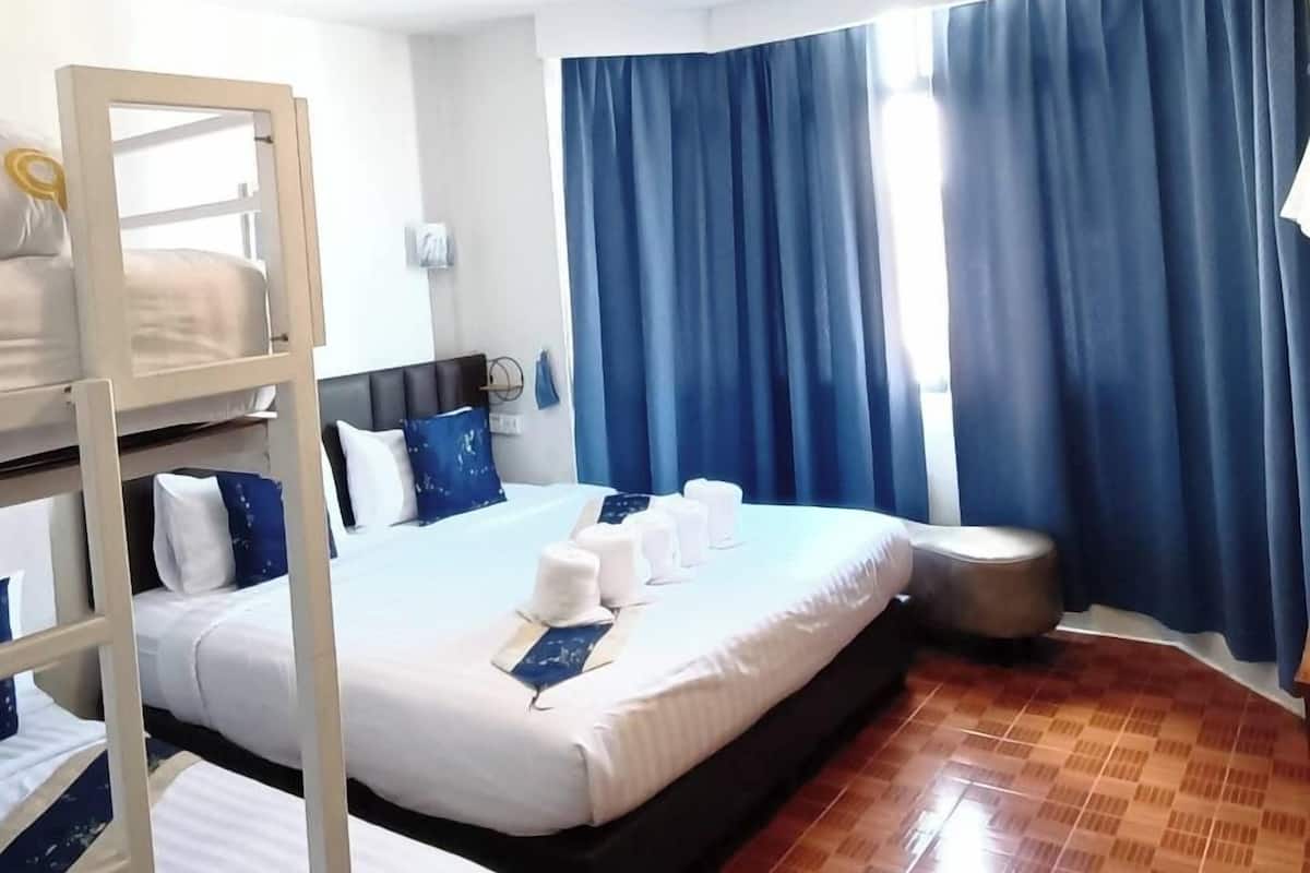 Premium bedding, individually decorated, desk, laptop workspace