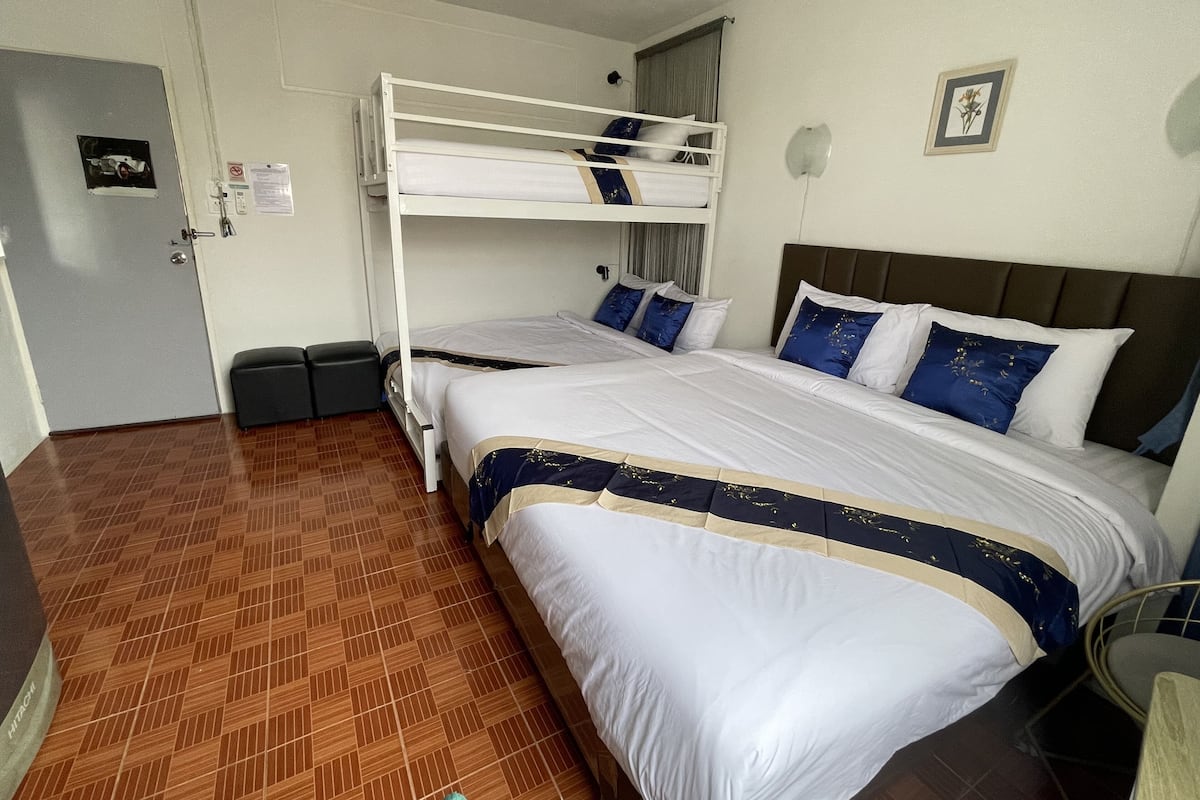 Premium bedding, individually decorated, desk, laptop workspace