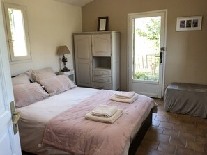 2 bedrooms, free WiFi, bed sheets