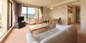 Rom – standard, 2 enkeltsenger, ikke-røyk, sjøutsikt (Run of the House) | Safe på rommet, individuelt dekorert, individuelt innredet og skrivebord