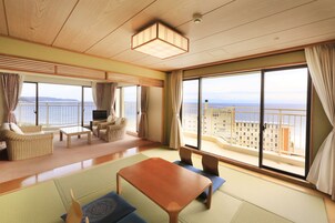 In-room safe, individually decorated, individually furnished, desk